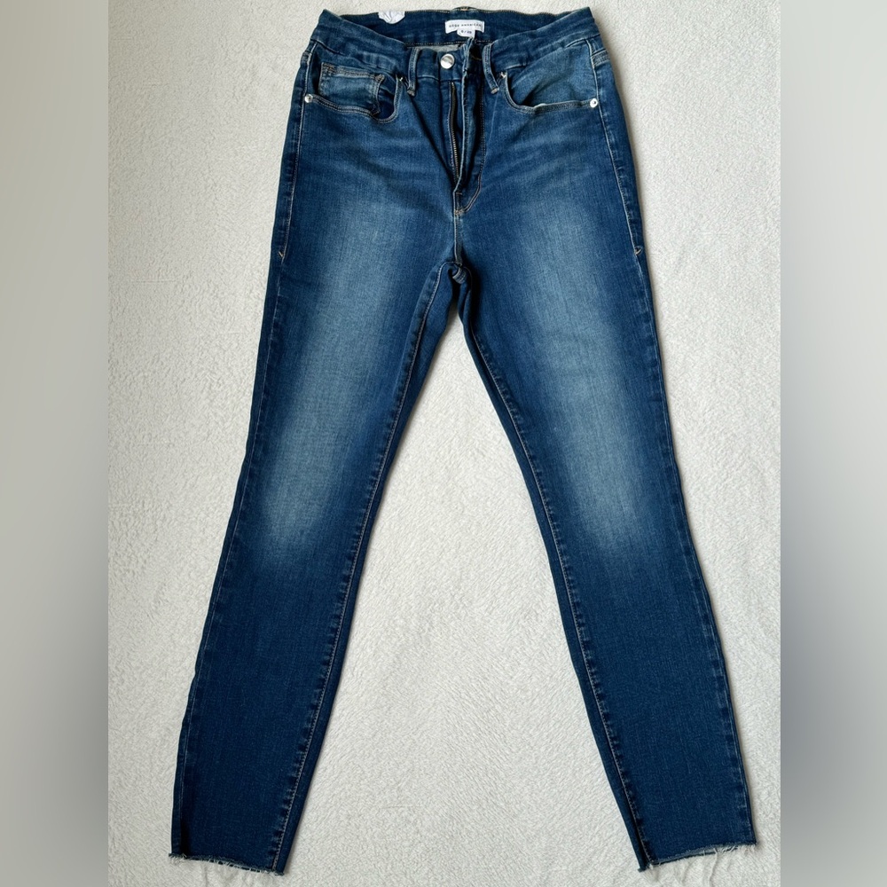 🌟 FLASH SALE Good American Good Waist Slim Cut - Never Worn! Size 6 / 28 Women